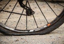 Bike: como consertar um pneu furado