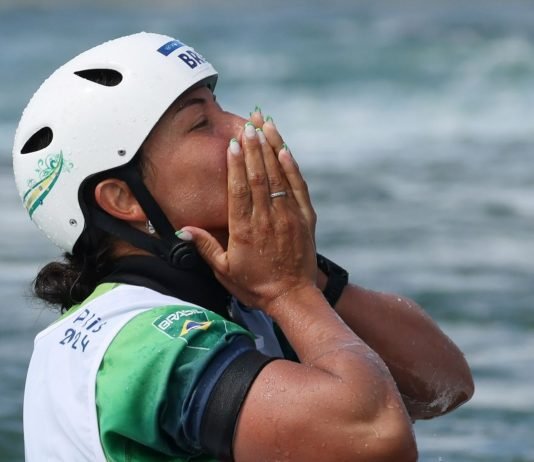 Canoagem: Ana Sátila vai à semifinal no C1 após ‘ficar no quase’ no caiaque
